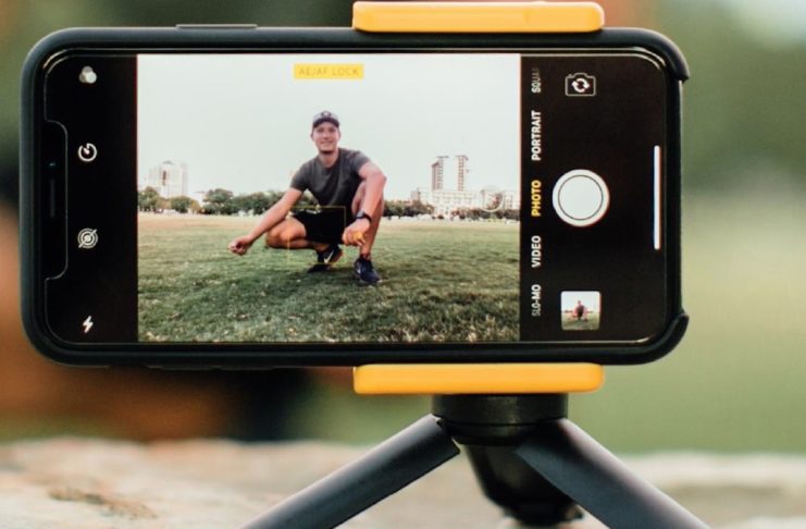 Adonit Photogrip: il kit leggerissimo per scattare ed editare con lo smartphone e la giusta impugnatura