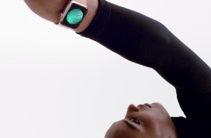 Sei anziano? Il rilevamento cadute di Apple Watch 4 viene attivato in automatico