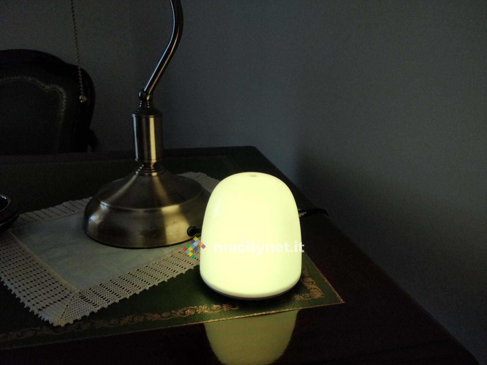 Recensione Utorch, 10 euro per riempire il buio di atmosfera Recensione Utorch, 10 euro per riempire il buio di atmosfera