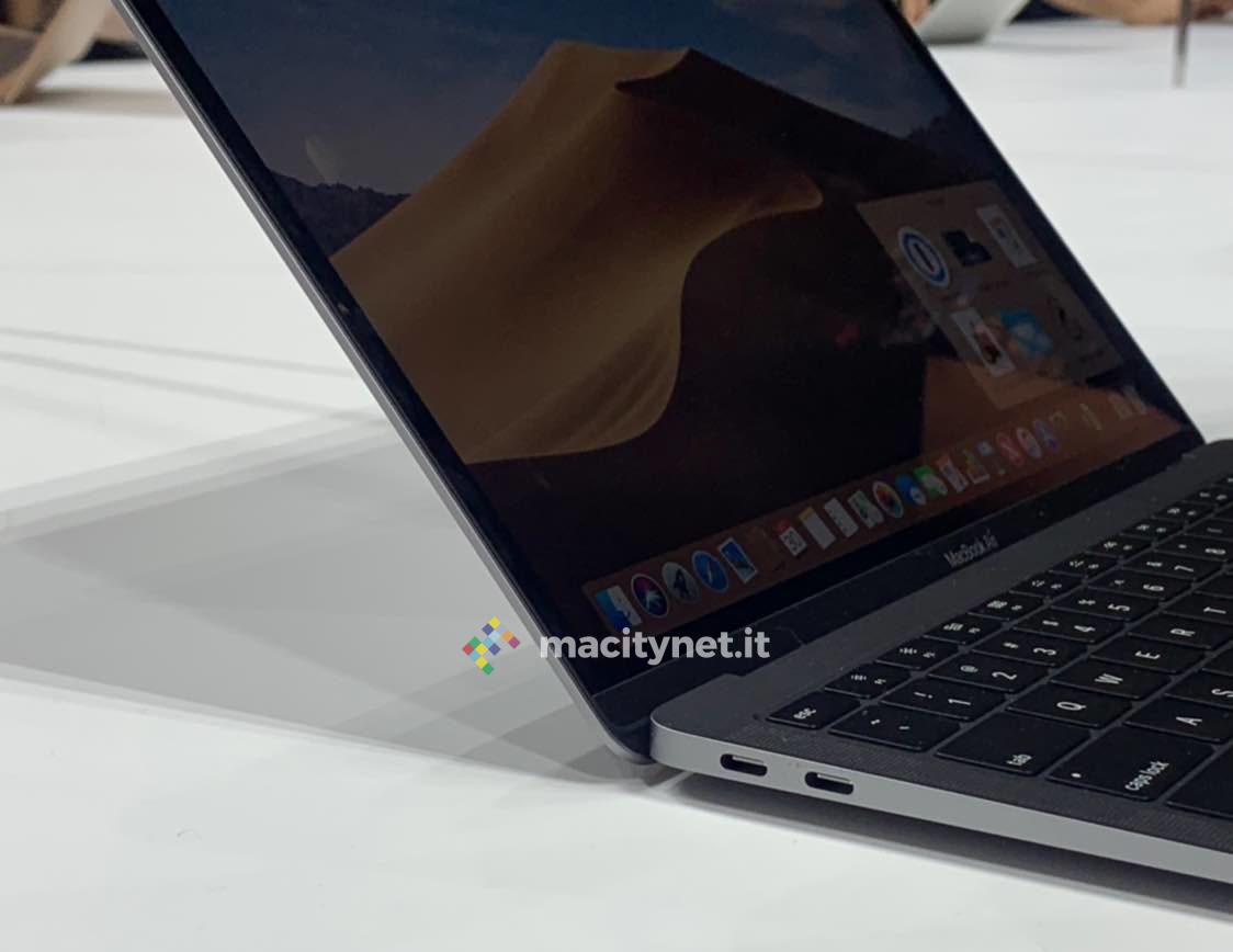 Hands on Mac Book Air 2018: i dettagli del MacBook per tutti Hands on Mac Book Air 2018: i dettagli del MacBook per tutti