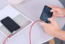 Il cavo USB-Lightining a novanta gradi Aukey risolve i problemi di iPhone con poco spazio per la connessione