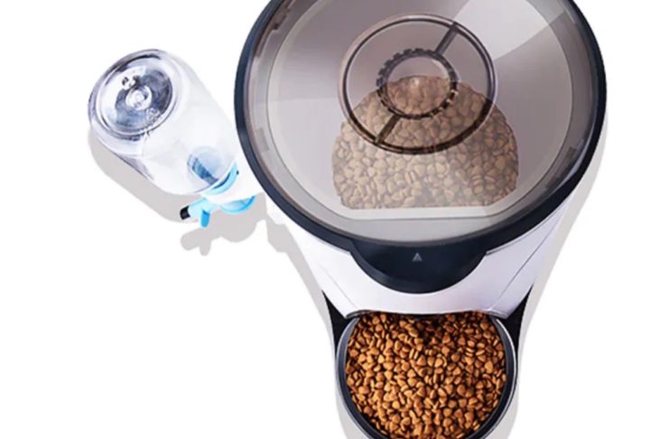 Smart Pet Feeder, il dispenser per la pappa degli amici a 4 zampe