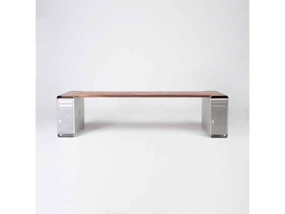 Banco, un designer vende vecchi PowerMac G5 trasformati in panchine