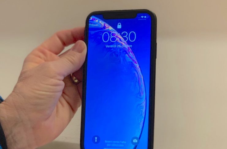 Unboxing iPhone XR italiano e prime impressioni d’uso