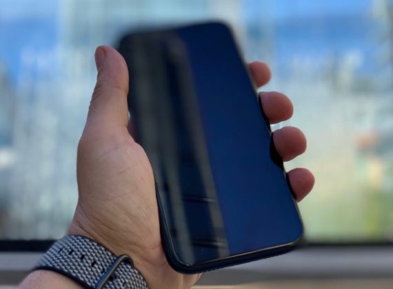 Unboxing iPhone XR italiano e prime impressioni d&#8217;uso