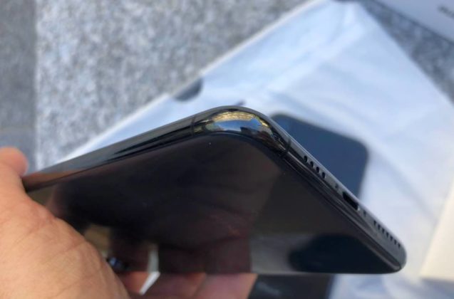 Unboxing iPhone XR italiano e prime impressioni d&#8217;uso