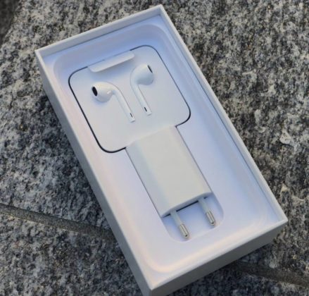 Unboxing iPhone XR italiano e prime impressioni d&#8217;uso