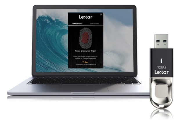 Lexar JumpDrive Fingerprint F35, la chiavetta USB si sblocca con 10 dita