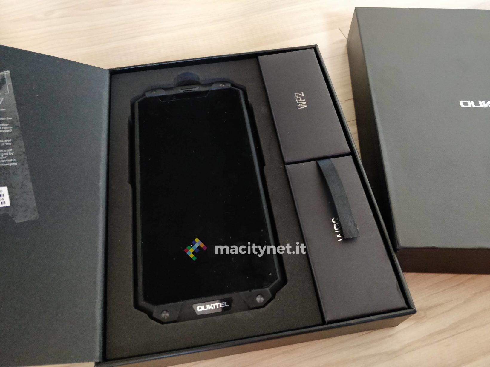 Oukitel WP2, il carro armato degli smartphone con autonomia infinita