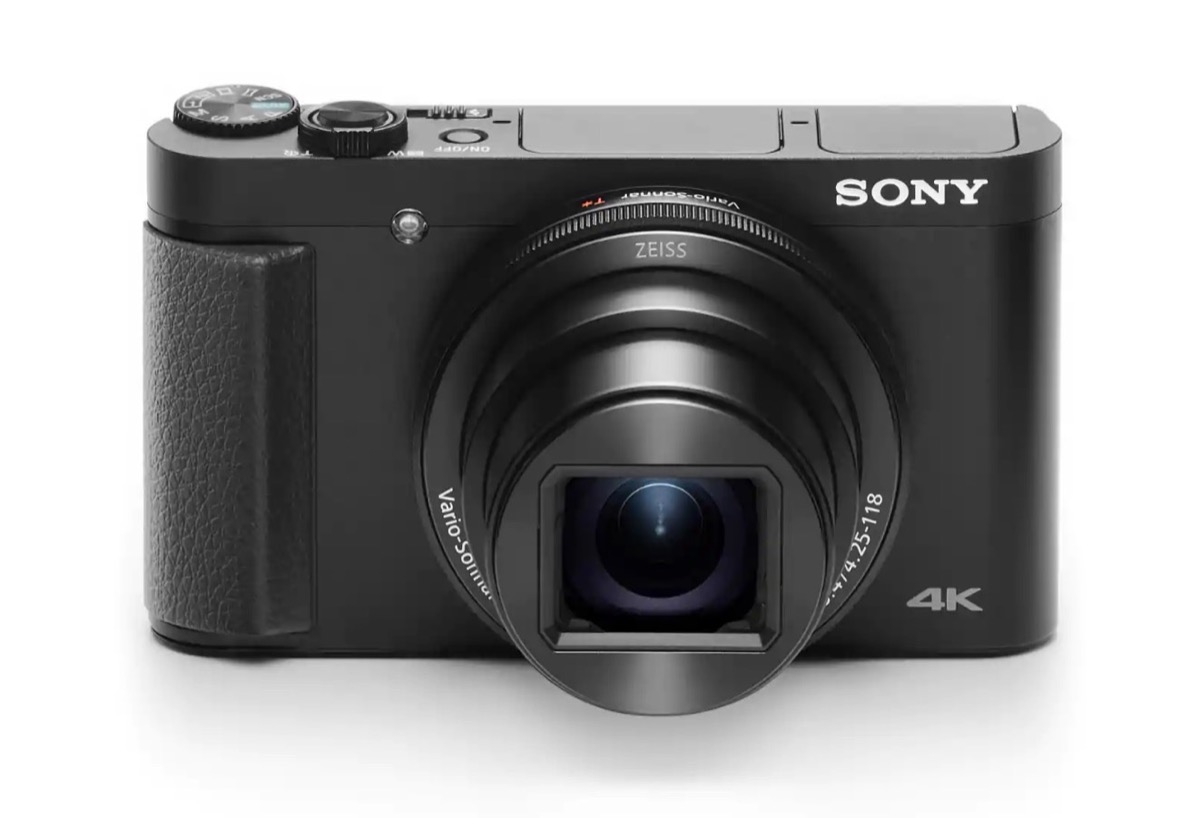 Sony HX99, compatta super-zoom 28X. Parola chiave: versatilità