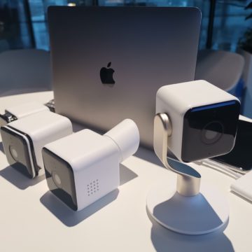 Hive View Outdoor è la telecamera da esterni che completa il sistema Hive per la casa intelligente