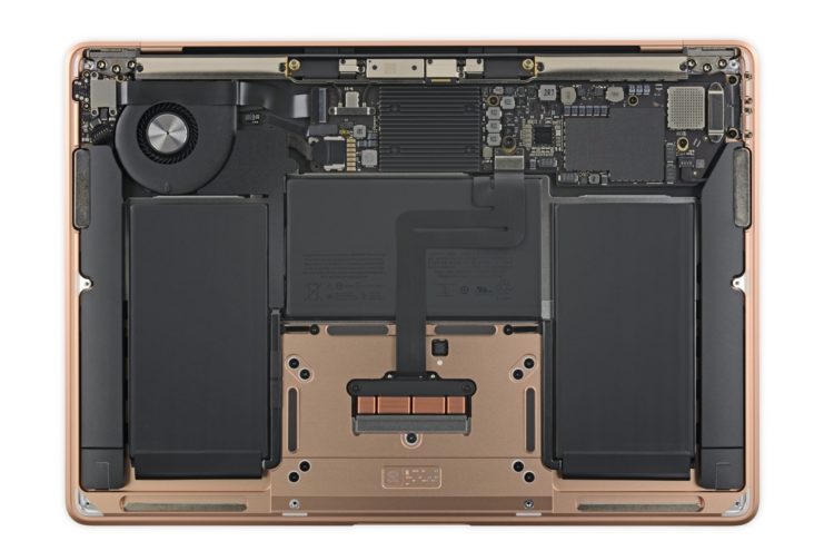MacBook Air 2018 è un po’ più facile da riparare ma guai se si rompe la tastiera