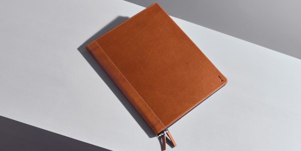 Journal, ecco la lussiosa cover Twelve South per Macbook Air e Pro