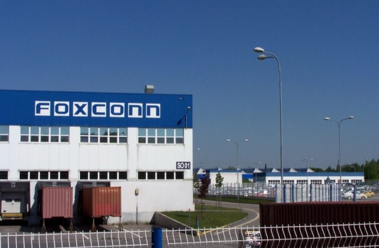 Paura per iPhone: Foxconn taglia i costi, ma Apple ha un piano B