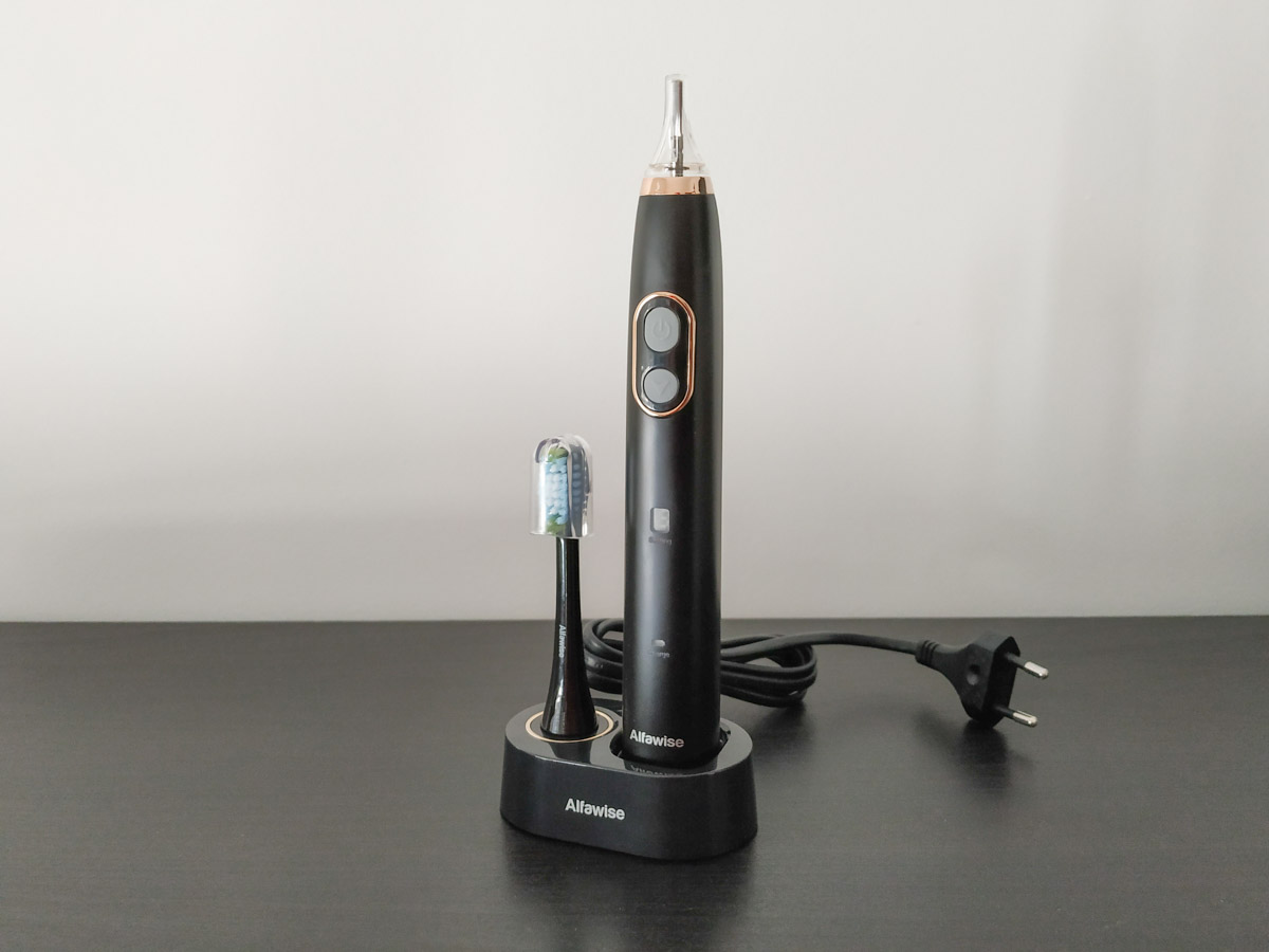 Recensione Alfawise BH-126, lo spazzolino elettrico da viaggio Recensione Alfawise BH-126, lo spazzolino elettrico da viaggio
