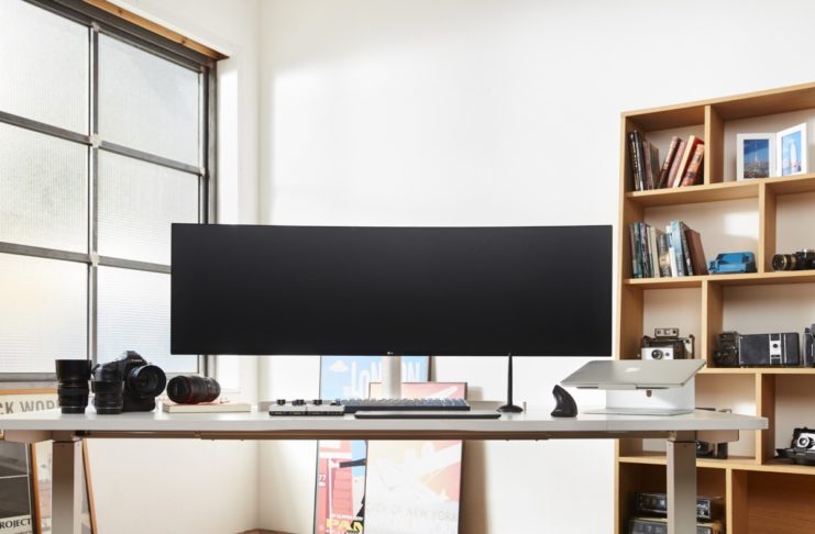 Wide da paura, al CES 2019 LG stupisce con il monitor UltraWide da 49”