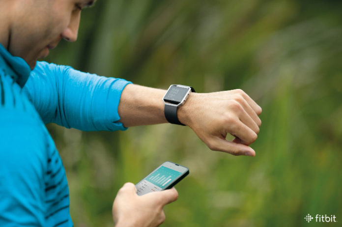 Tutto su Fitbit, ecco come scegliere il fitness tracker più adatto a voi