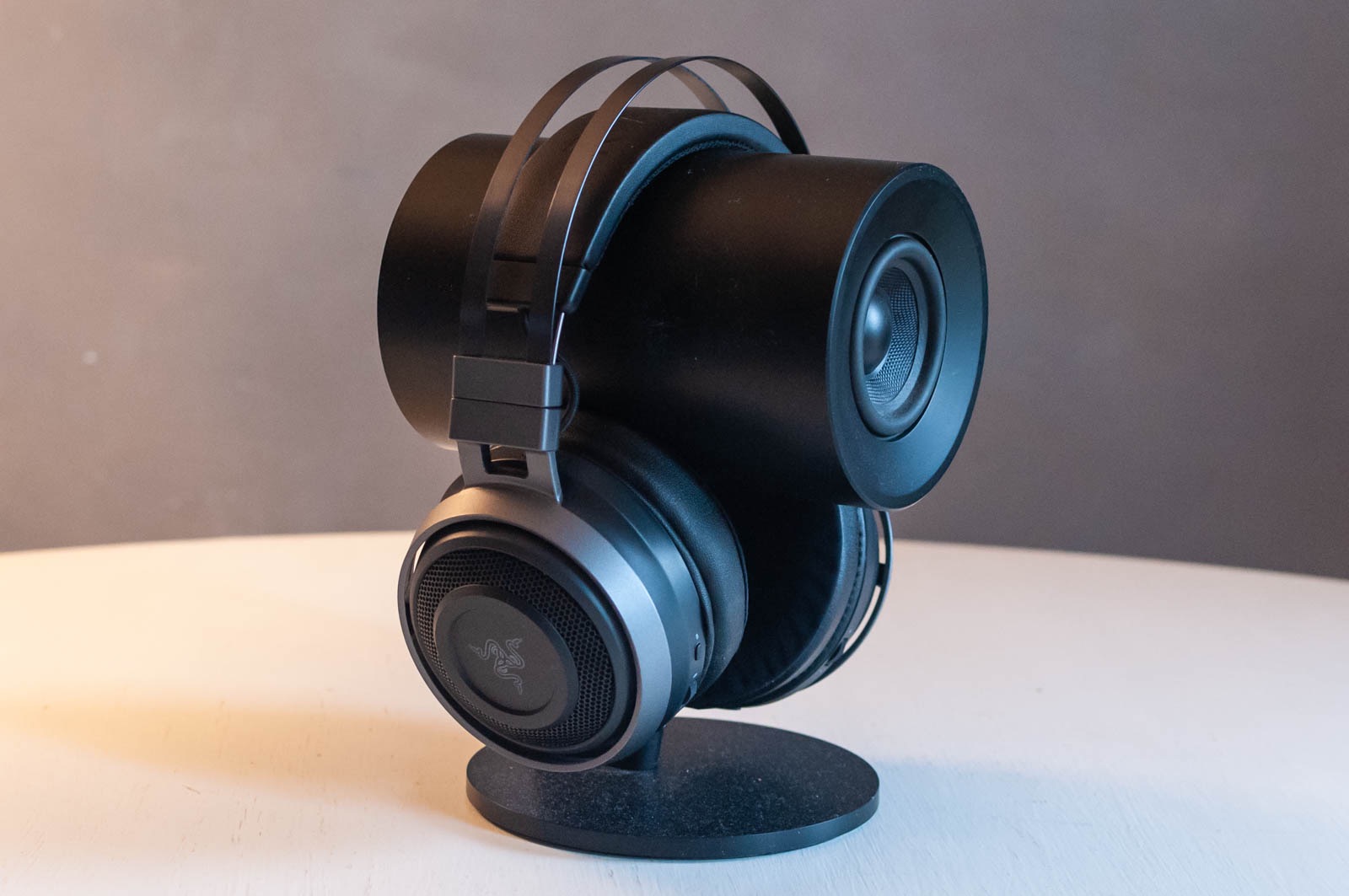 Razer Nari Ultimate, recensione delle cuffie aptiche per gamer 