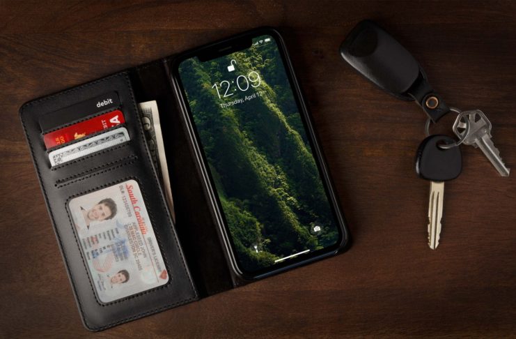 Recensione BookBook per iPhone: la cover vintage preziosa, ma per pochi