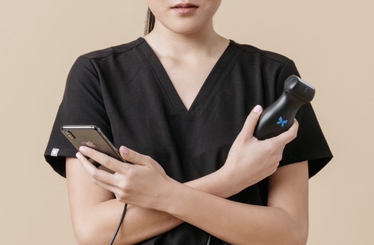 Rivoluzione ecografie su iPhone al CES 2019: il segreto sta nella sonda intelligente di Butterfly IQ