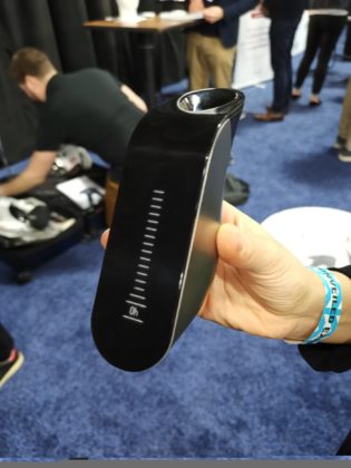 CES 2019: Ora in preodine Aveine, l&#8217;aeratore per vino connesso allo smartphone