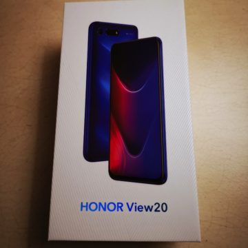 Honor View 20: unboxing, primi scatti, varianti colore e cover Moschino