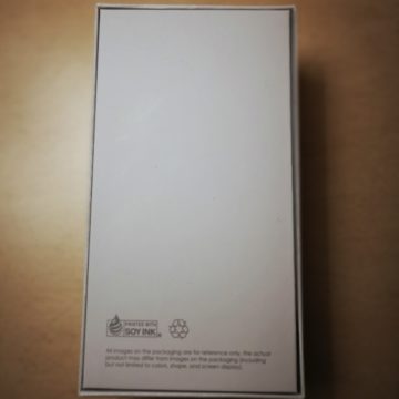 Honor View 20: unboxing, primi scatti, varianti colore e cover Moschino