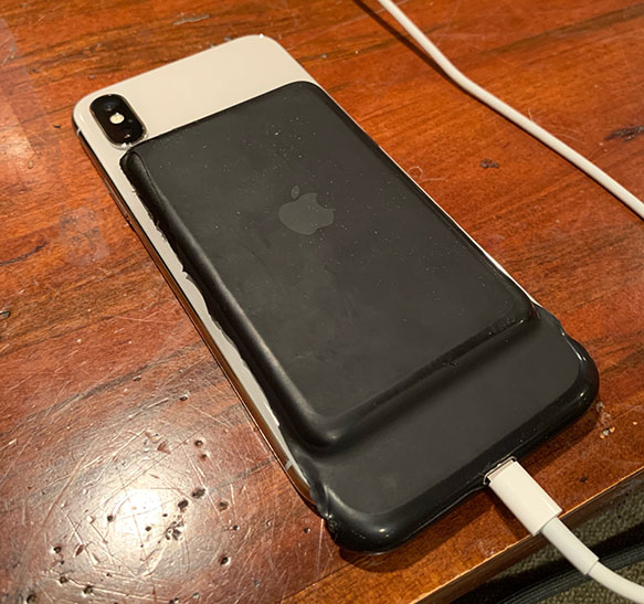 Smart Battery Case per iPhone XS, l’icona è presente su iOS 12.1.2