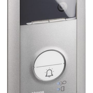 Legrand e B-Ticino a CES 2019: interruttori a comando vocale Alexa e citofono smart serie 100X