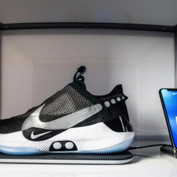 Nike Adpapt BB le scarpe che si allacciano da sole e si controllano da iPhone