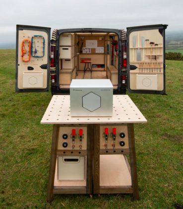 Il concept-van NV300 di Nissan integra una batteria portatile all-in-one