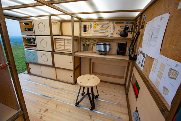 Il concept-van NV300 di Nissan integra una batteria portatile all-in-one