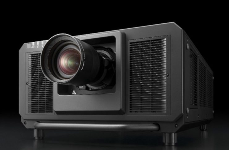 I proiettori Panasonic a elevata luminosità diventano laser