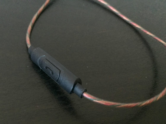 Recensione QKZ DM6, gli auricolari in-ear con filo e spina jack angolata