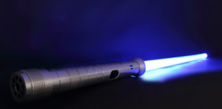 WAAN, la spada laser stile Star Wars che si controlla con lo smartphone