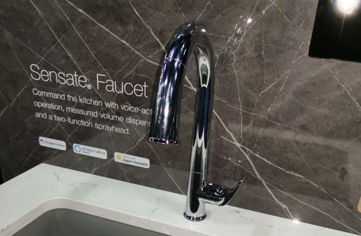 Visto al CES 2019: il rubinetto smart da cucina Sensate di Kohler si comanda con Siri, Alexa e Google