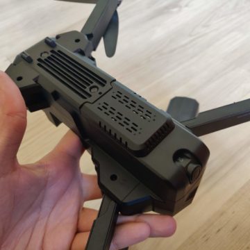 Recensione SJRC F11, il drone pieghevole che si crede un Mavic Pro a un quindi del prezzo