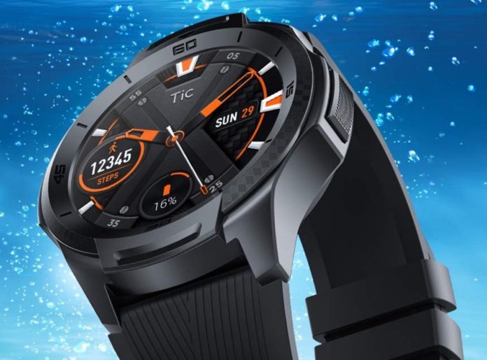 TicWatch E2 e TicWatch S2 disponibili in Italia: gli smartwatch WearOS per l’analisi del nuoto e il fitness con AI
