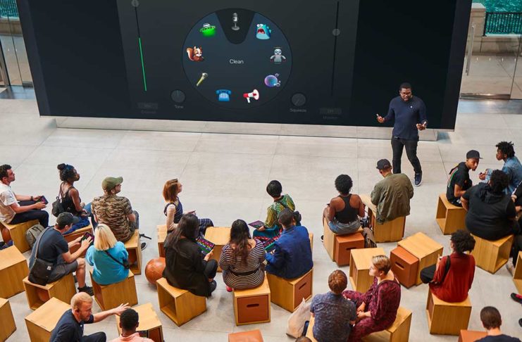 Le sessioni ‘Lab’ vengono ospitate nel Forum, cuore dello store che funge da luogo di aggregazione per i partecipanti e da sede per le attività di 