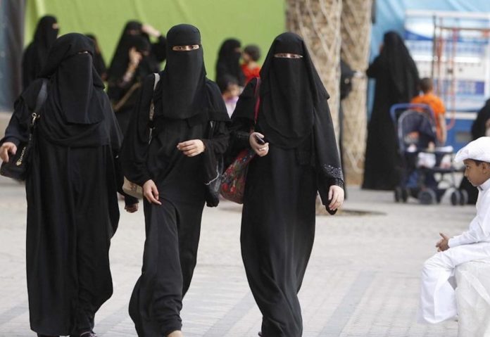 L’app Absher rende Apple e Google “complici nell’oppressione delle donne saudite”