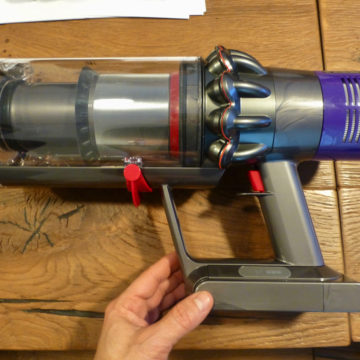 dyson cyclone v10 14