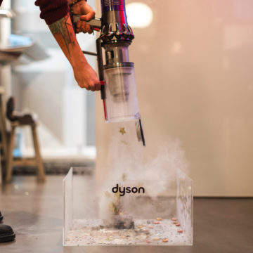 Dyson Cyclone V10, giro di prova con l’aspirapolvere hi-tech più desiderato