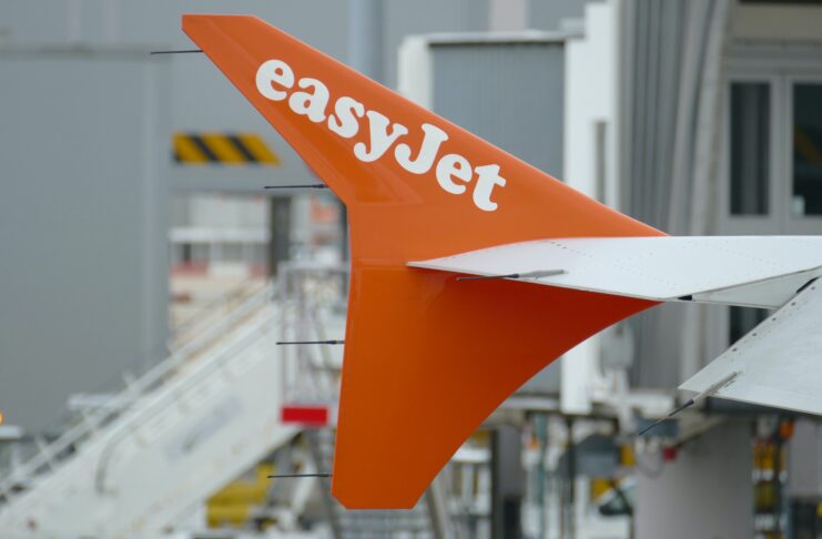 easyJet, evita le batoste per la valigia fuori misura con la realtà aumentata solo su iPhone