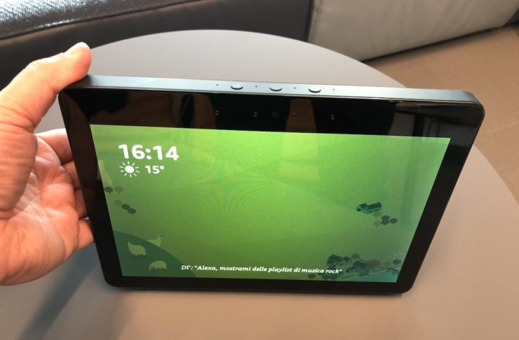 Proiettore BenQ GV1 il compatto per lo streaming take away su grande schermo