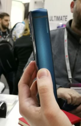 Lo smartphone più grosso (e più brutto) visto al MWC 2019