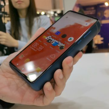 Lo smartphone più grosso (e più brutto) visto al MWC 2019
