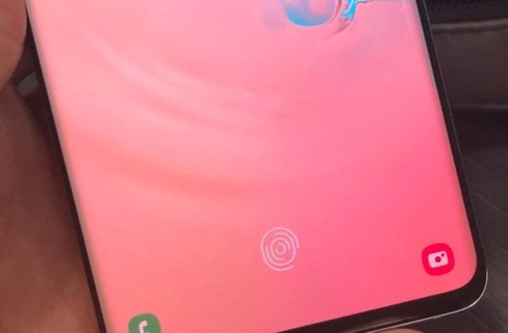 Galaxy S10, due foto anticipano sensore impronte nel display e inizio preordini