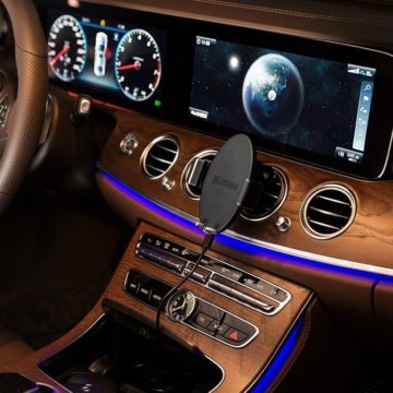 Da Gocomma il caricatore wireless smart da auto con ricarica rapida