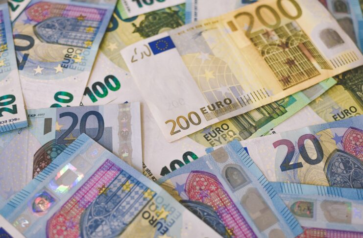 La rivoluzione iliad ha ridotto del 22% le tariffe mobile in Italia