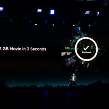 Al MWC 2019 Huawei Mate X, lo smartphone pieghevole senza notch e con tre display